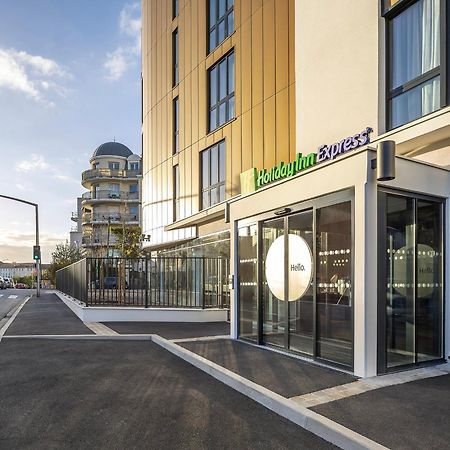 Holiday Inn Express Paris - Poissy By Ihg ภายนอก รูปภาพ