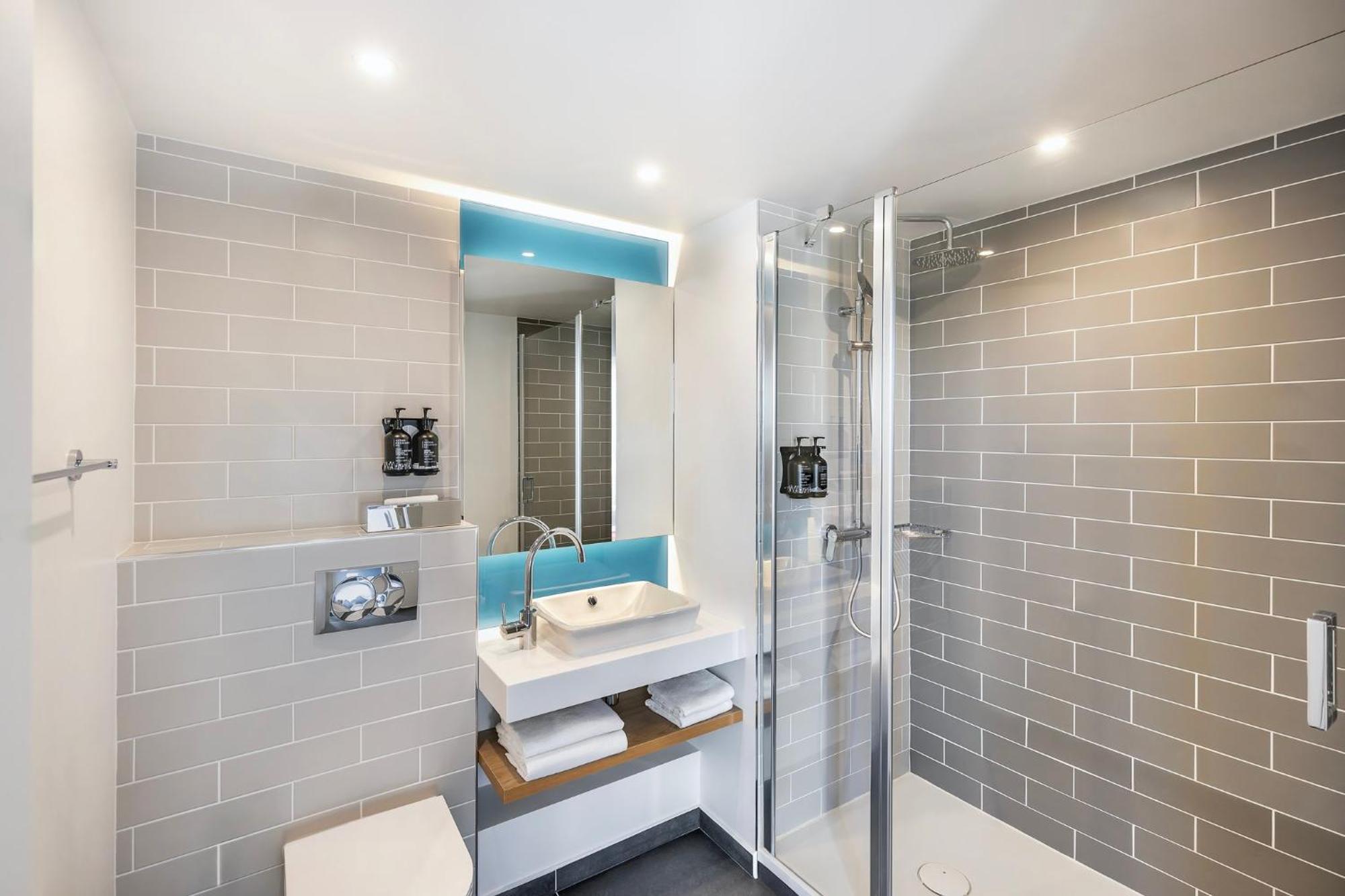 Holiday Inn Express Paris - Poissy By Ihg ภายนอก รูปภาพ