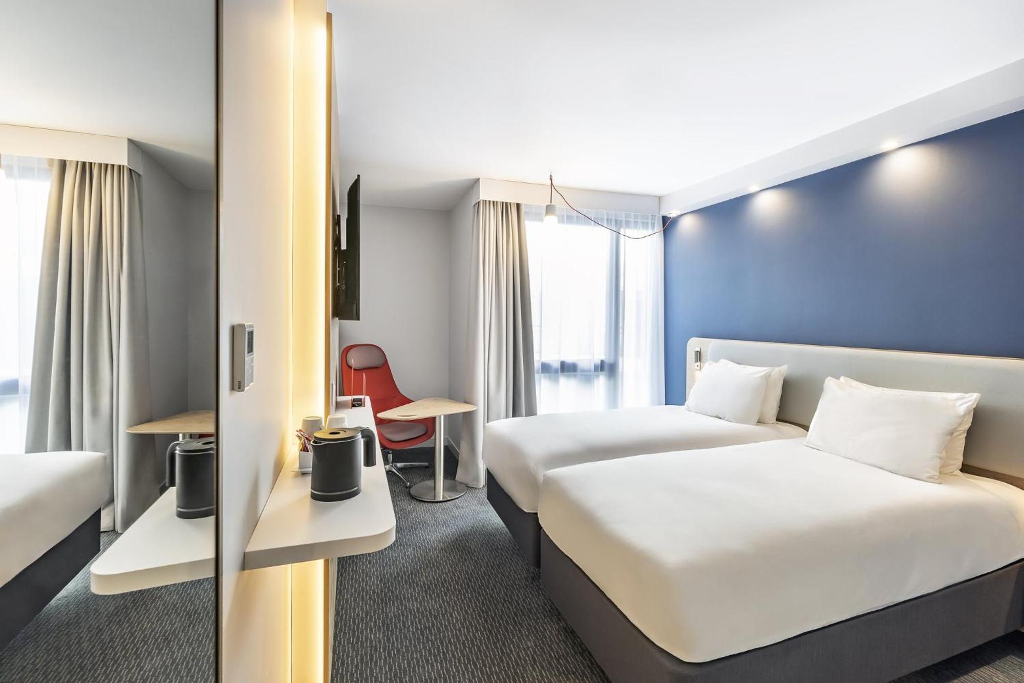 Holiday Inn Express Paris - Poissy By Ihg ภายนอก รูปภาพ